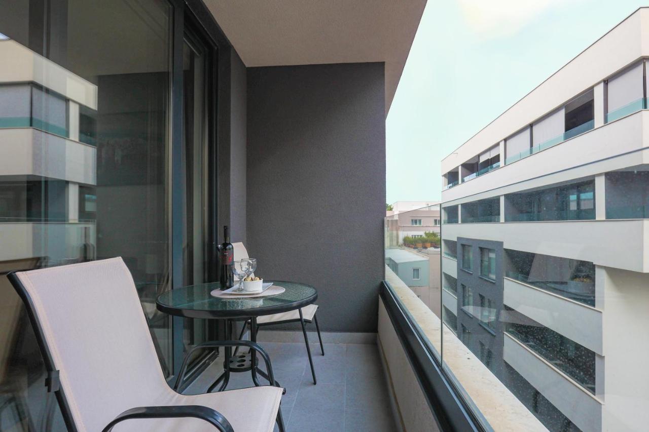Nomad Dubrovnik + Free Parking Apartman Kültér fotó