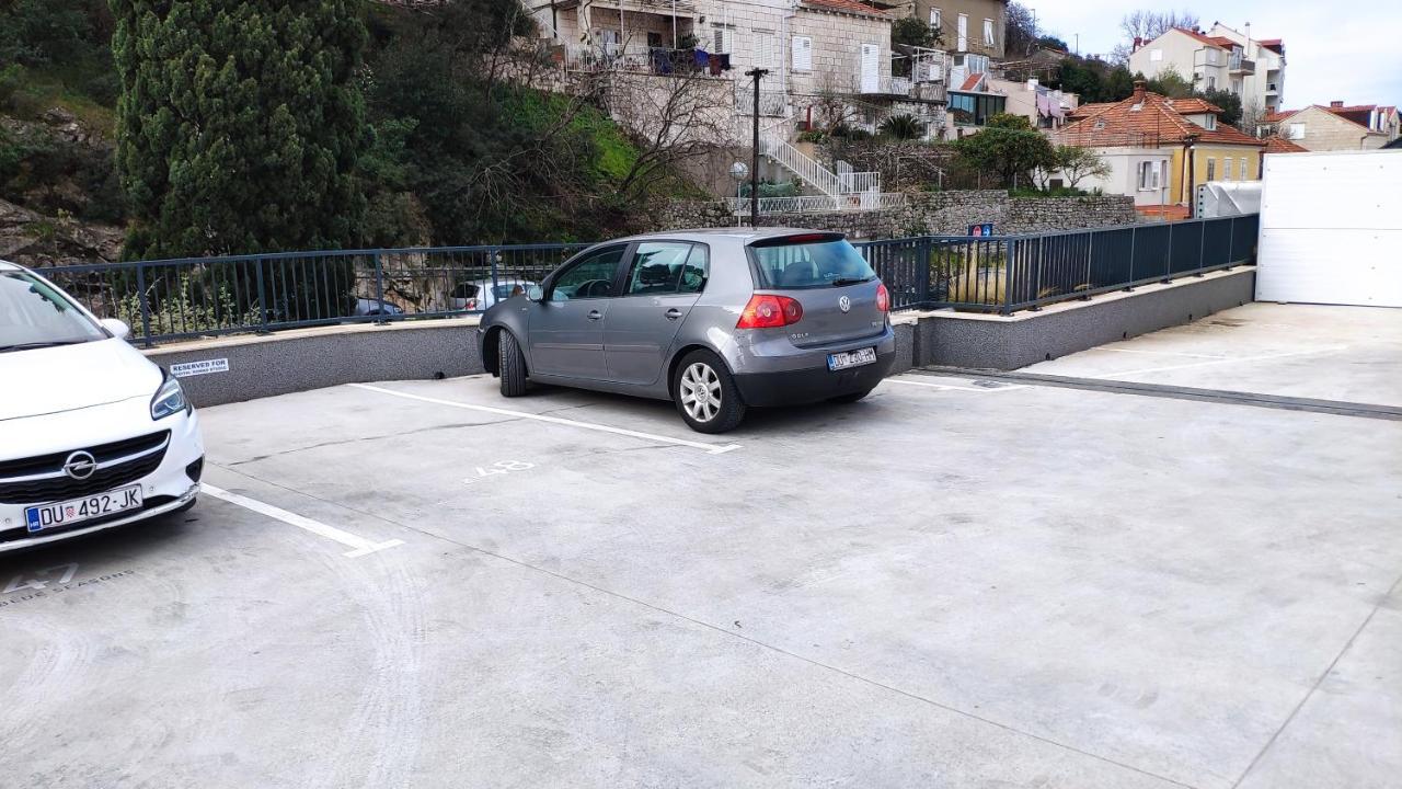 Nomad Dubrovnik + Free Parking Apartman Kültér fotó